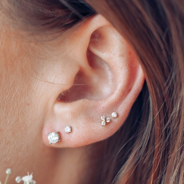 Boucles d'oreilles "Les solitaires" brillants – Image 2